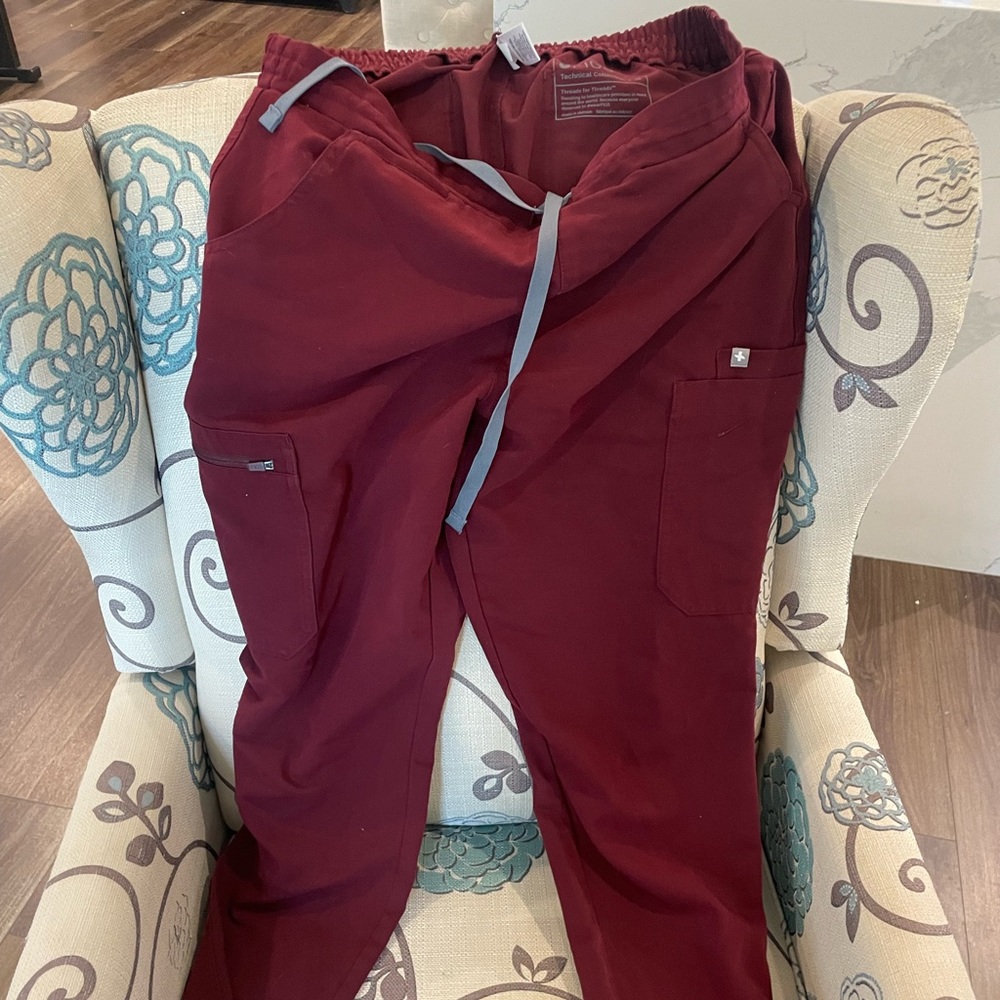 Figs burgundy used medium pants